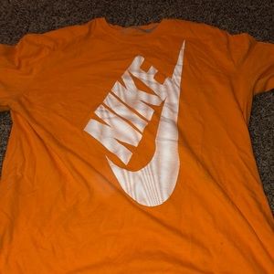 Nike tee